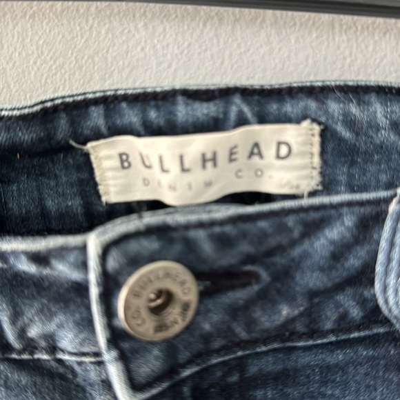 Bullhead Denim Jeans - Picture 3 of 4
